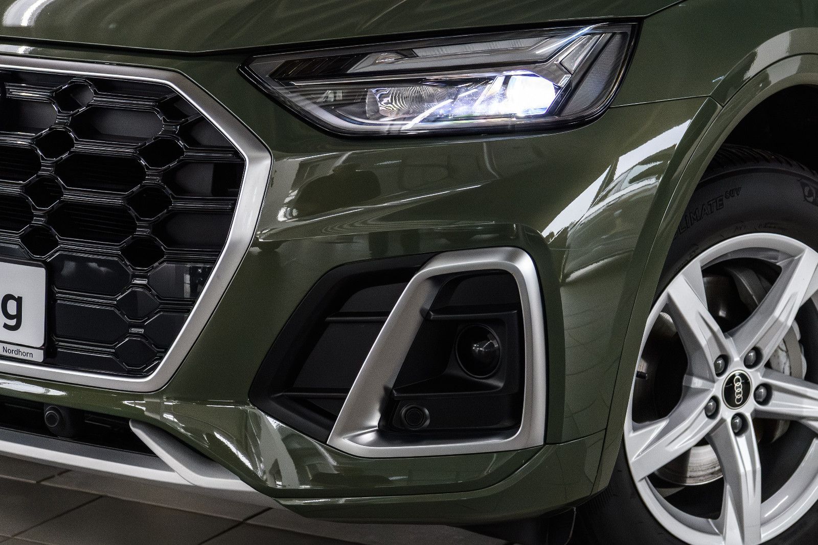 Fahrzeugabbildung Audi Q5 40 TDI quattro S line VIRT/RFK/AHK/SZH