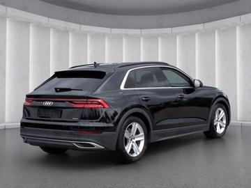 2022 AUDI Q8 — фото 3