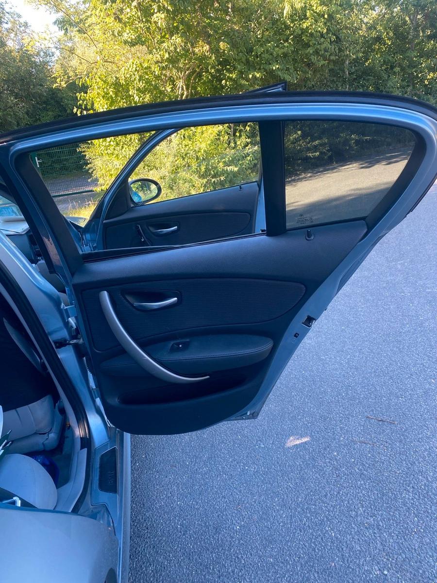 BMW 116 2008 — interior
