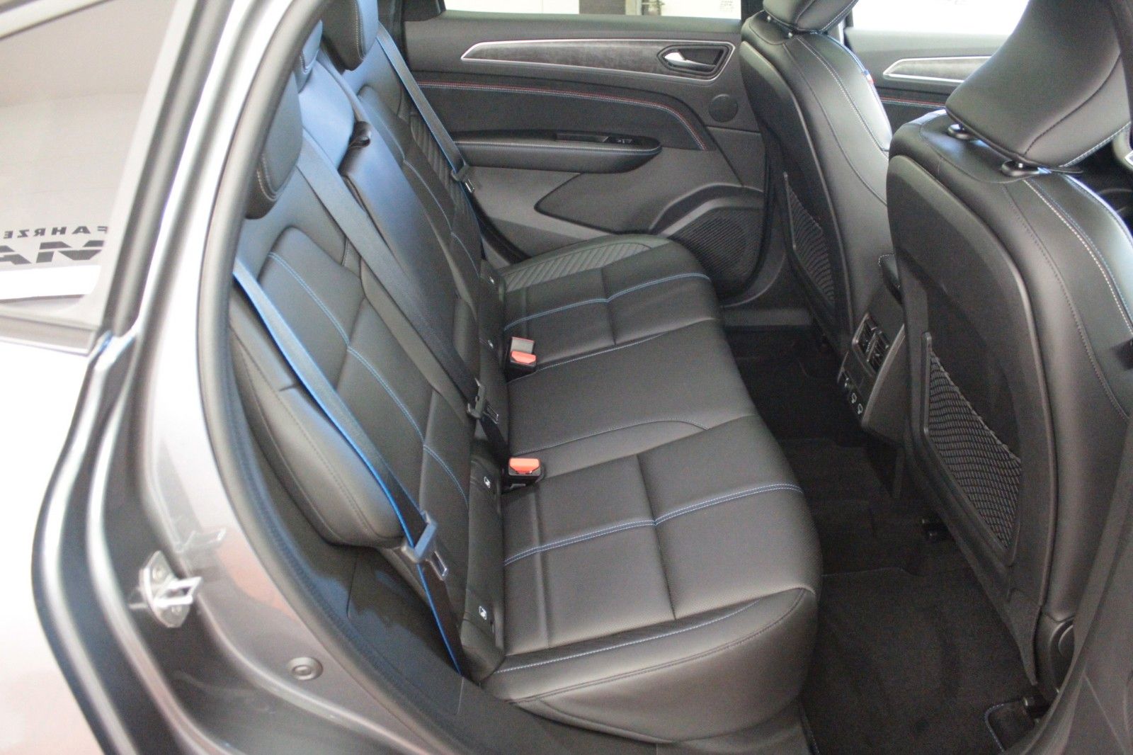 Fahrzeugabbildung Renault Arkana Mild Hybrid 160 EDC Esprit Alpine*15098*