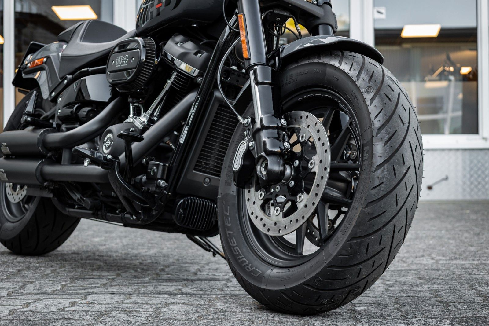 Fahrzeugabbildung Harley-Davidson FXFBS FAT BOB 114 CUI SOFTAIL - JEKILL&HYDE -