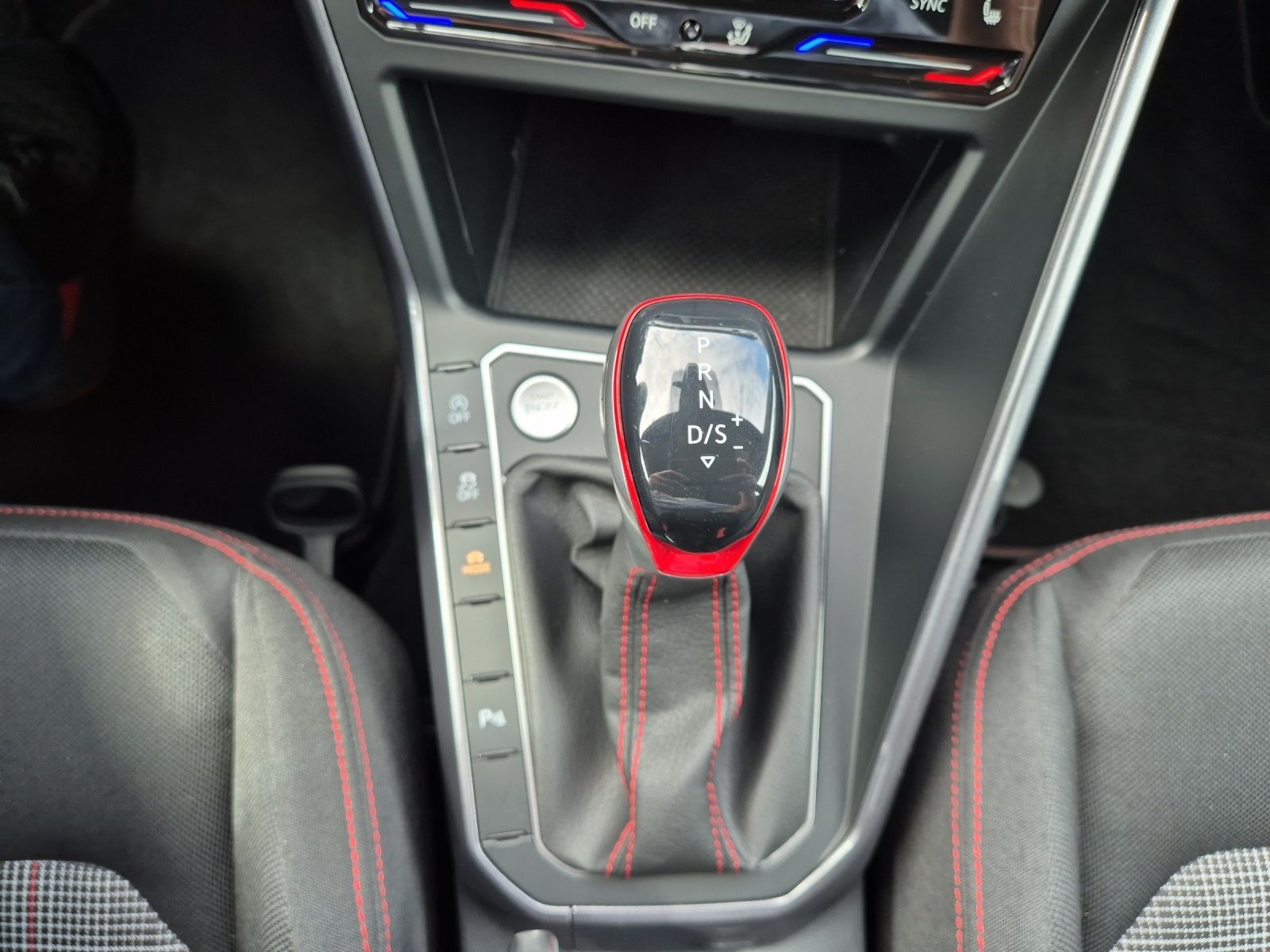 Fahrzeugabbildung Volkswagen Polo GTI DSG Matrix Navi AID ACC RFK SH 18"