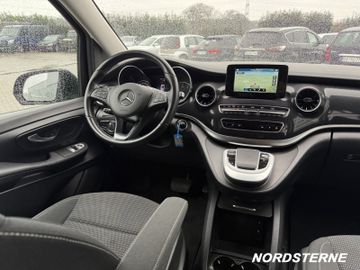 Mercedes V 220 - 8