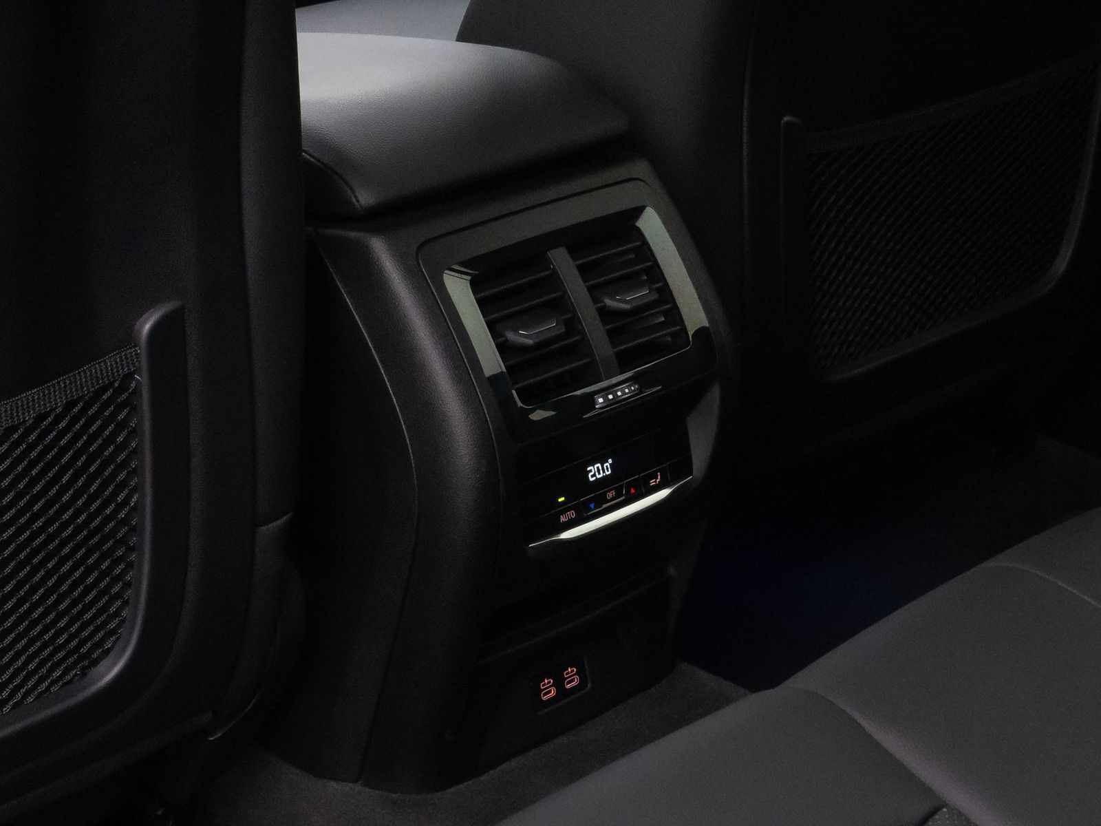 Fahrzeugabbildung BMW X3 xD20d M Sport Kamera DAB HiFi AHK Komfort 19"