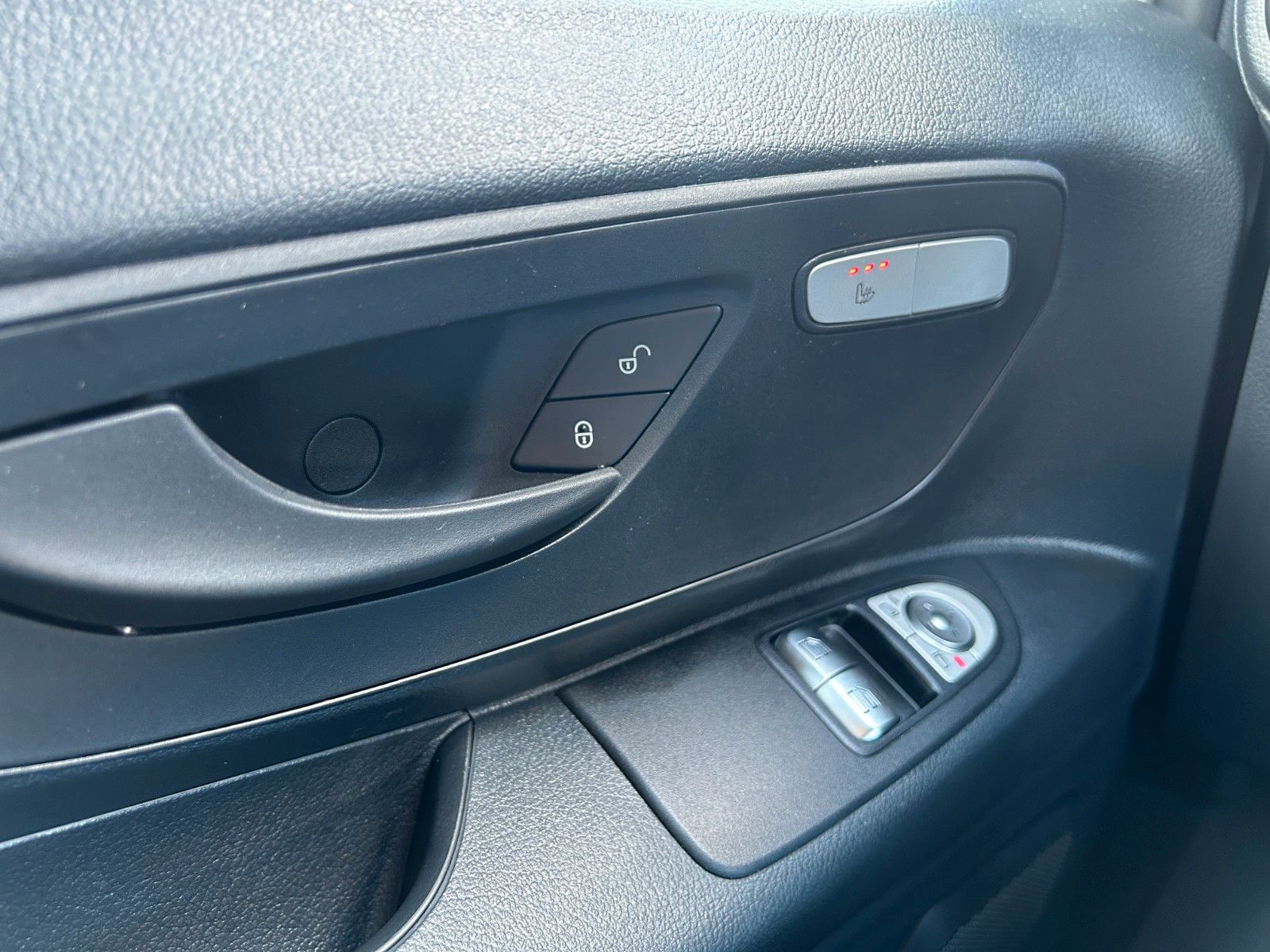 Fahrzeugabbildung Mercedes-Benz Vito 116 CDI 9G Extral Klima MBUX Kamera