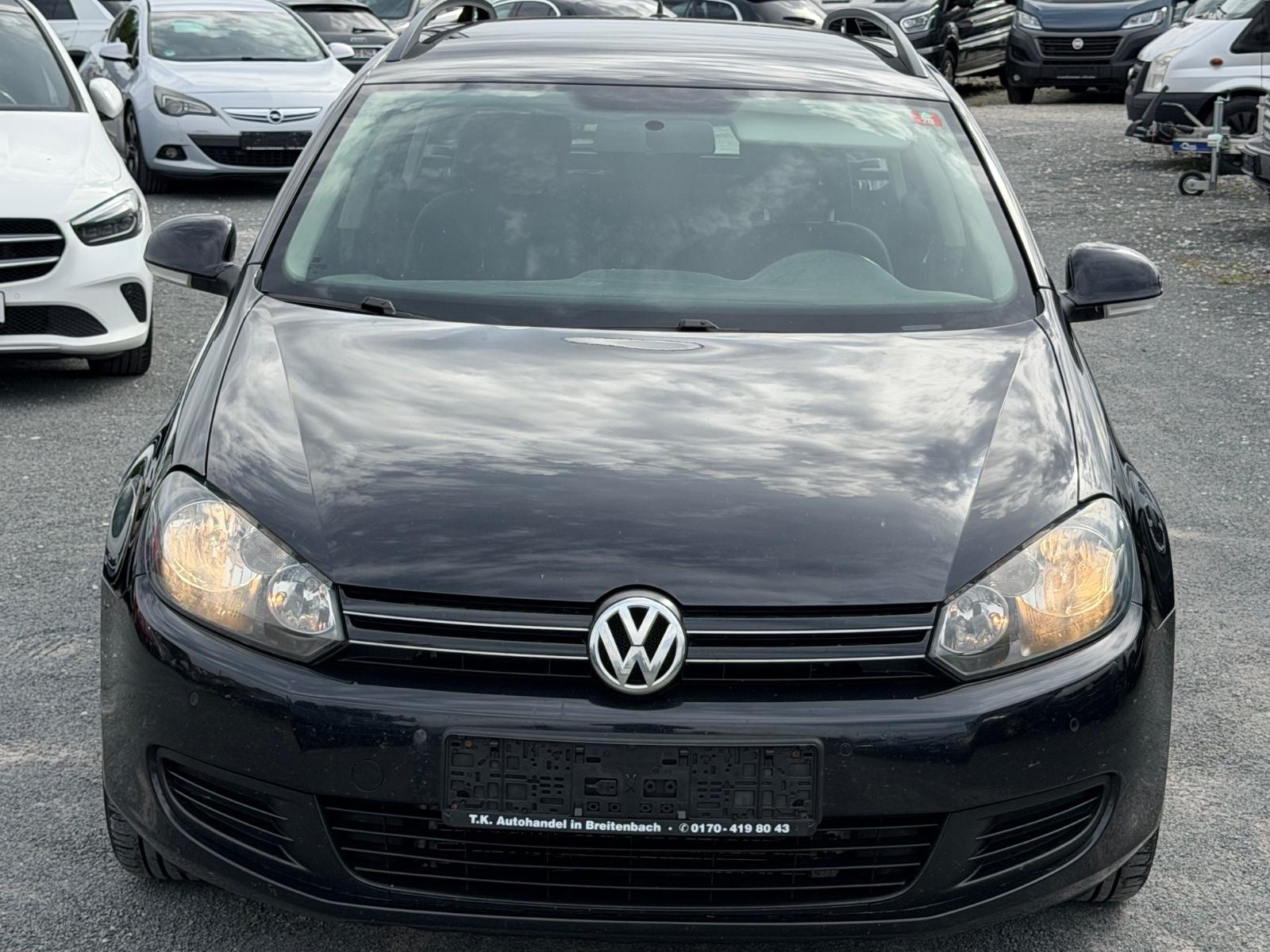 Volkswagen Golf 2011 — вигляд ззаду