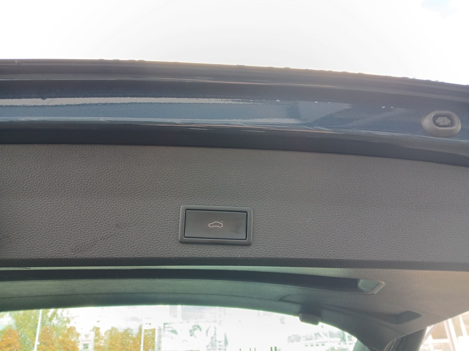 Fahrzeugabbildung SEAT Ateca TSI Xperience DSG LED AID ACC RFK SH