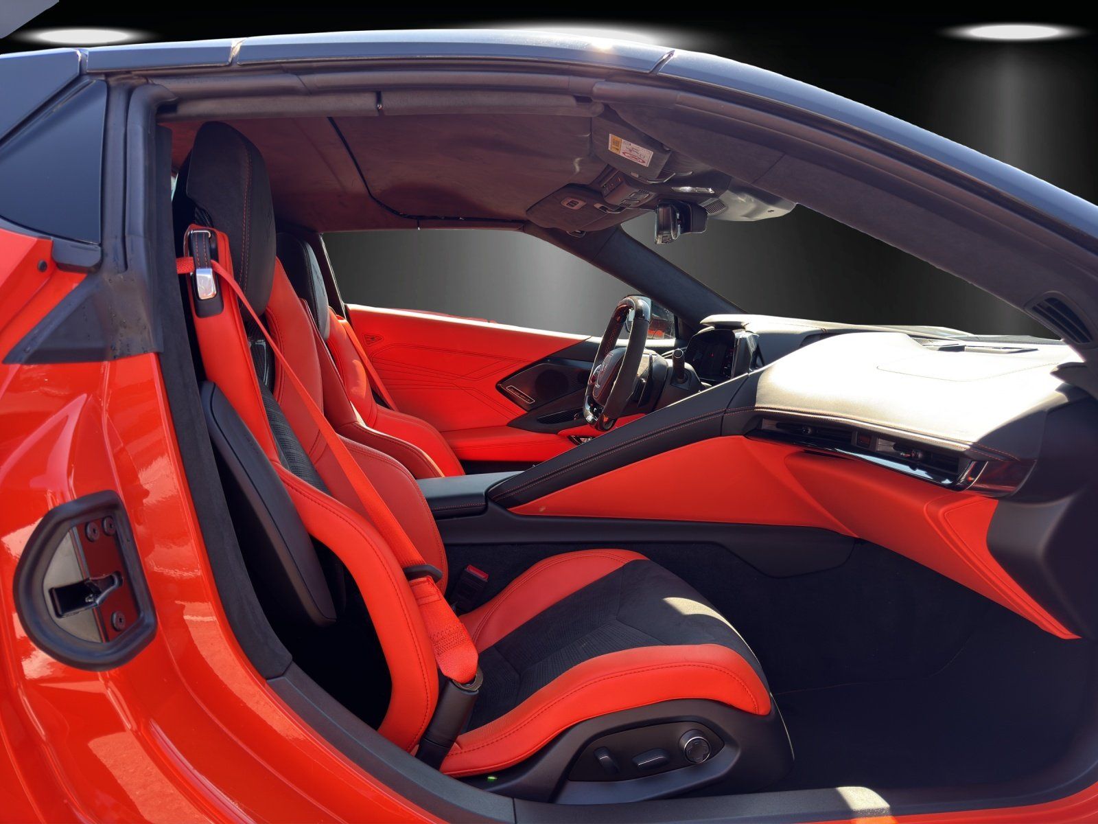 Fahrzeugabbildung Corvette C8 E-Ray 6.2 V8 3LT CARBON INTERIOR/STEALTH/LIFT