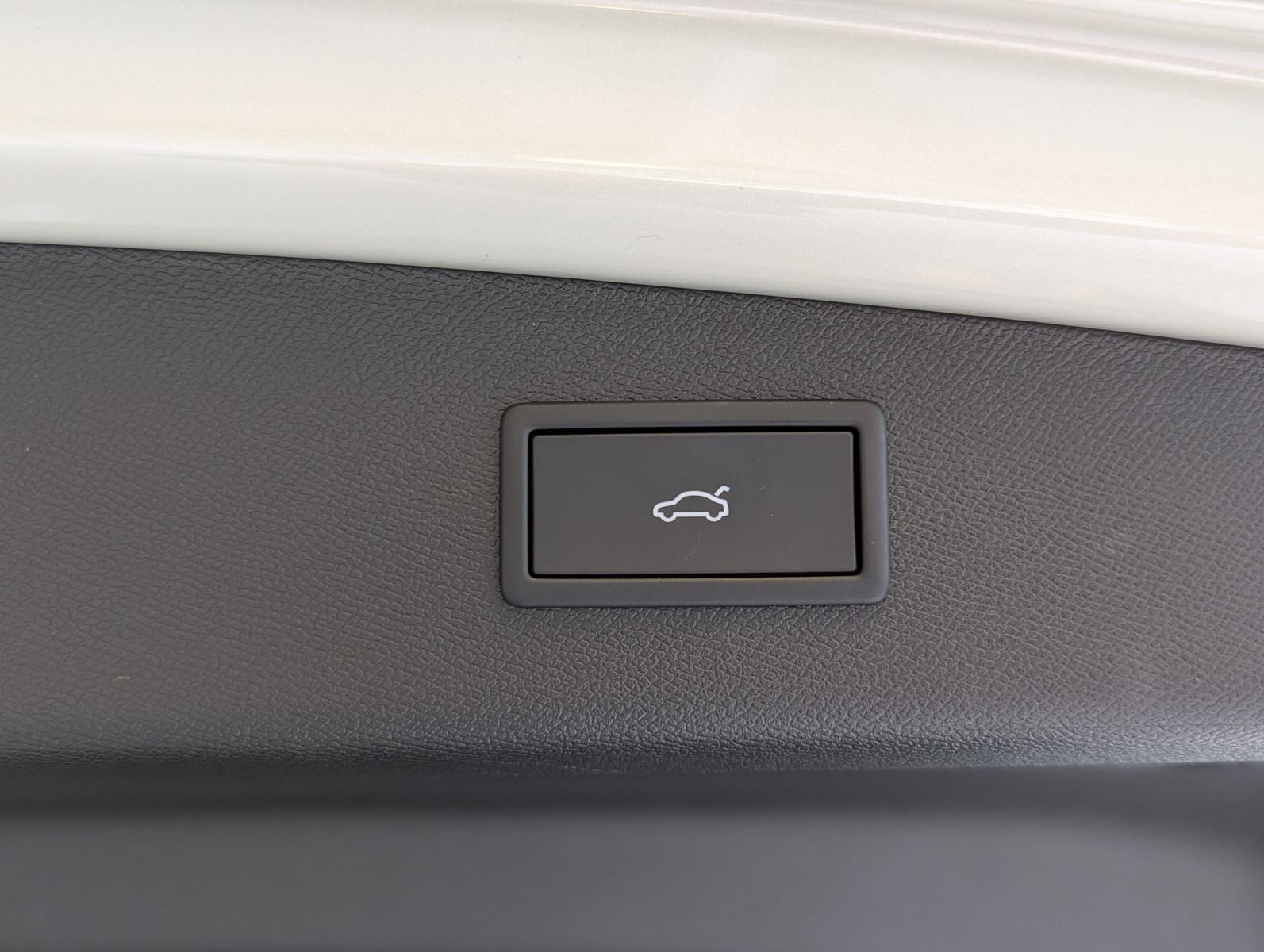CUPRA Leon 2.0 TSI 4D VZ Matrix Pano Sennheiser AHK 19 - Image 19