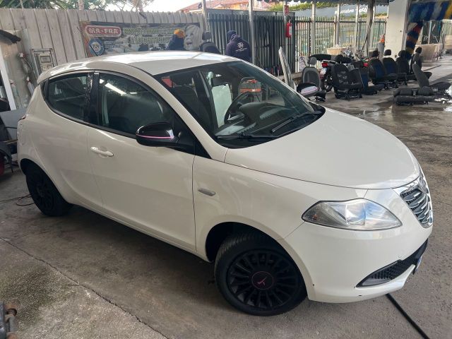 Lancia Ypsilon 1.2 69 CV 5 porte GPL Ecochic Ele