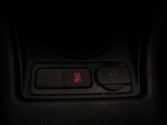 VW up! United ISOFIX KLIMAA 8-FACH DAB SPURHALTEASS VW up! United ISOFIX KLIMAA 8-FACH DAB SPURHALTEASS