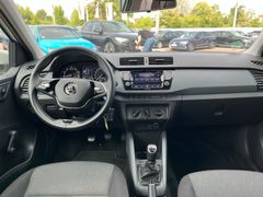 Fahrzeugabbildung Skoda Fabia 1.0 MPI Klima DAB Sitzheizung