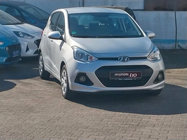 Hyundai i10 AUTOMATIK, Klima, PDC, 1. Hand