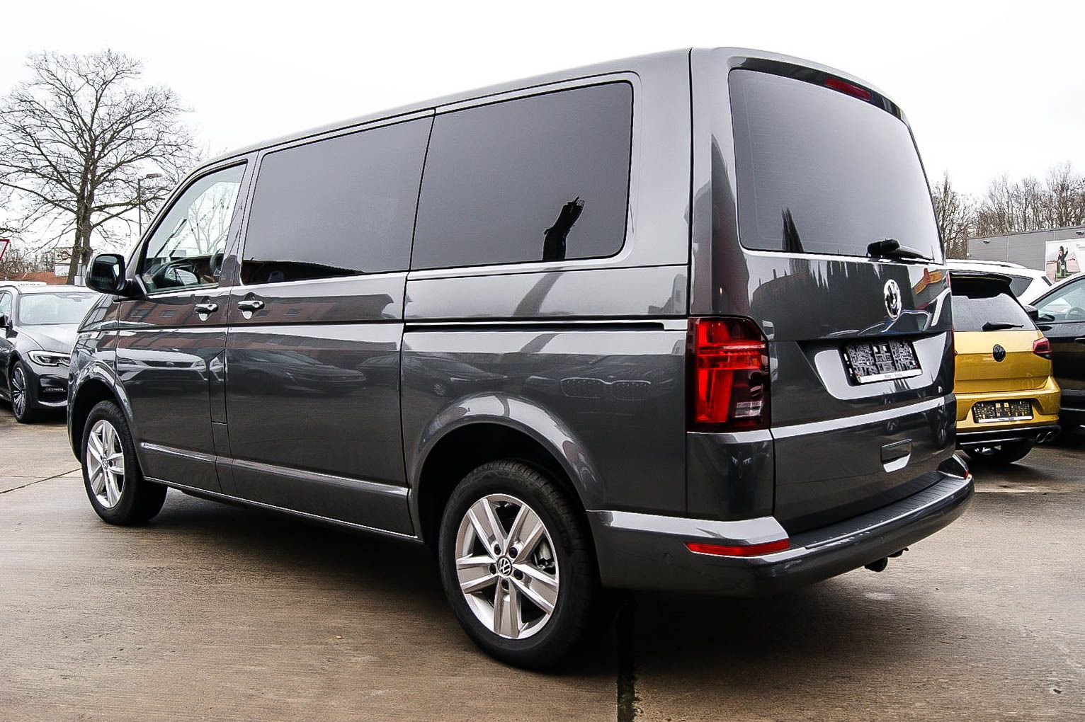 Fahrzeugabbildung Volkswagen T6.1 Caravelle 2.0 TDI NEUWERTIG TOP-AUSSTATTUNG