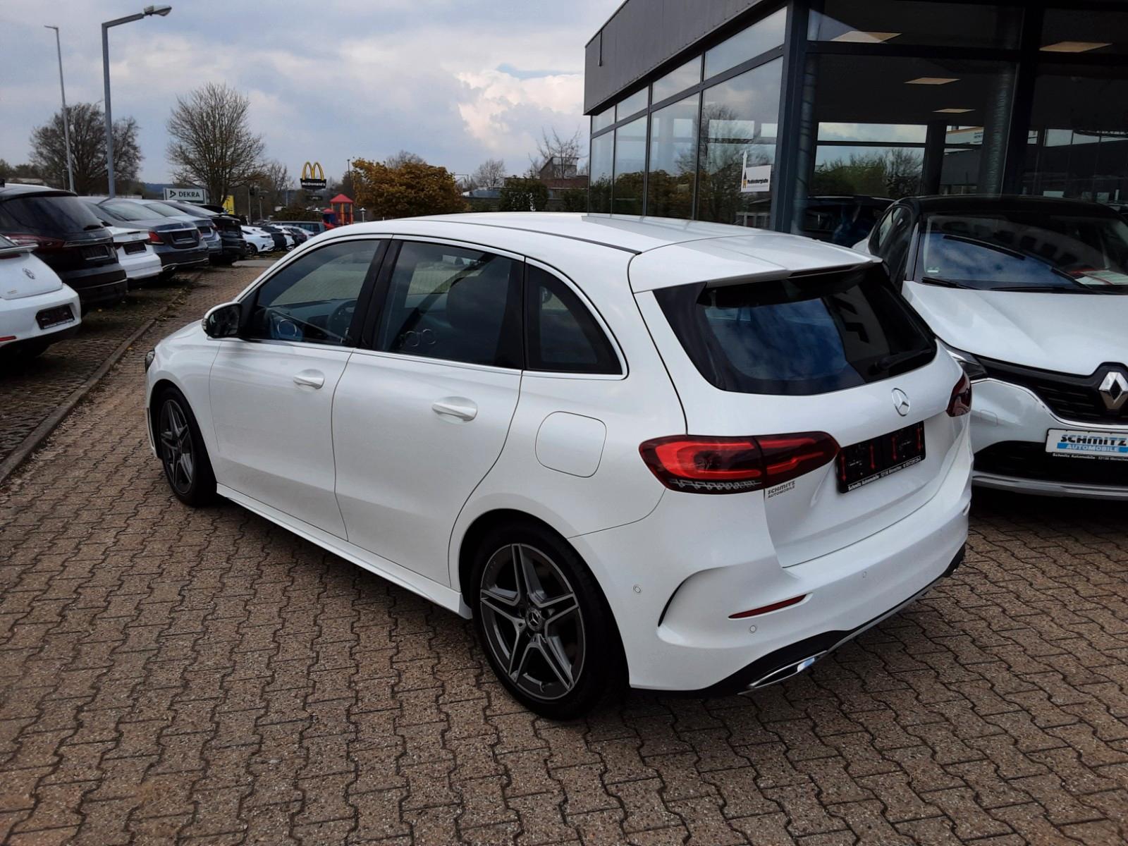 Mercedes-Benz B 250 AMG Line Klima SH Navi PDC Kamera