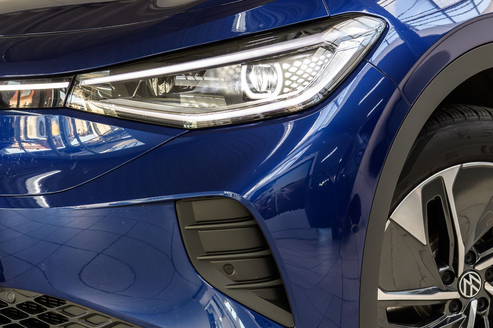 Fahrzeugabbildung Volkswagen ID.4 Pro IQ-LED+360°KAM+EASY-OPEN+NAV+ACC+WÄRMEP