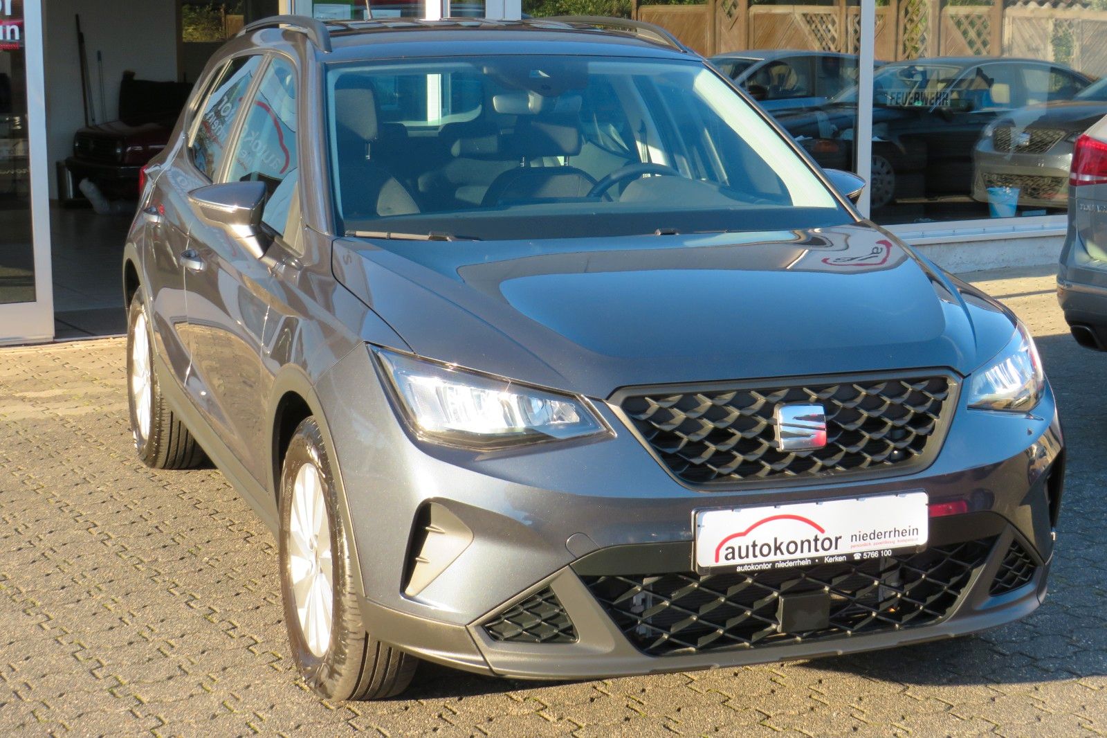 Fahrzeugabbildung SEAT Arona Style NAVI APP SITZH. PDC GRA 1.HD