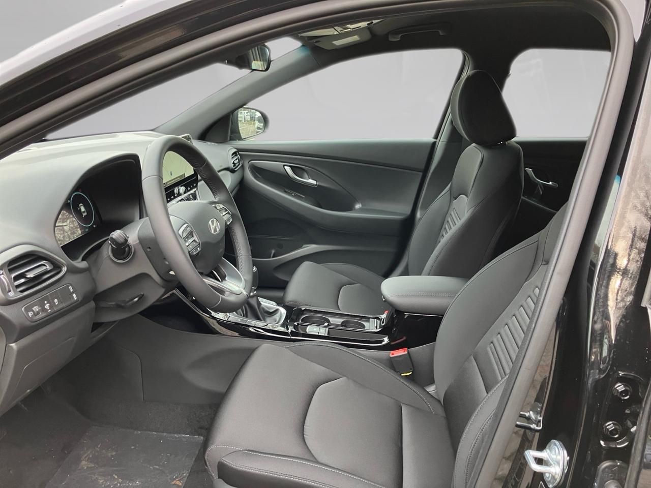 Fahrzeugabbildung Hyundai i30 ADVANTAGE *CARPLAY*NAVI*BT*KLIMAA*