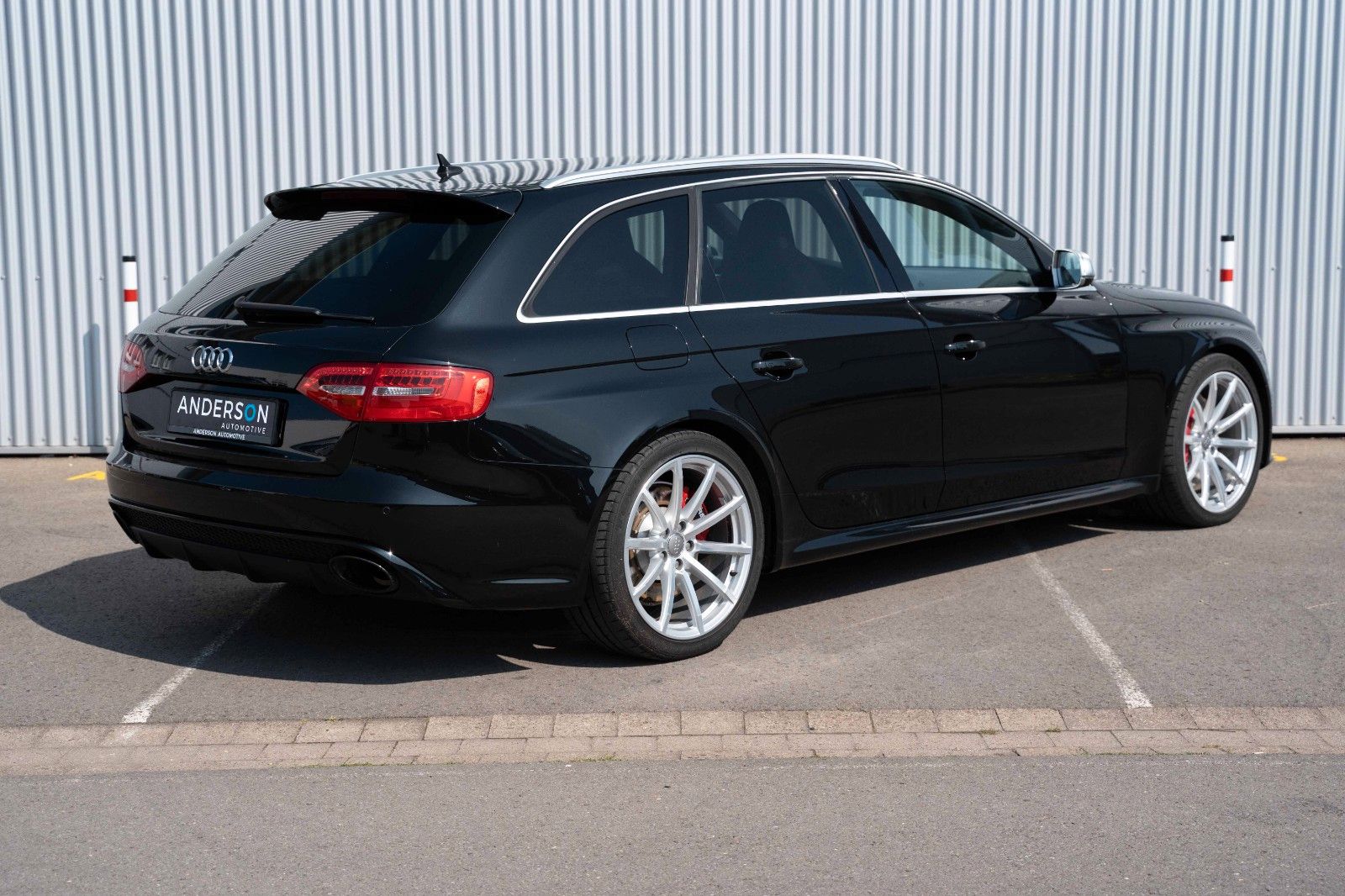 Fahrzeugabbildung Audi RS4 AVANT 4.2 FSI QUATTRO B&O XENON+ 19" SAMMLER