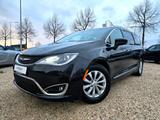 Chrysler Pacifica 3.6 Lang / 8 Sitze / Kamera / AHK - gebrauchte Chrysler Van