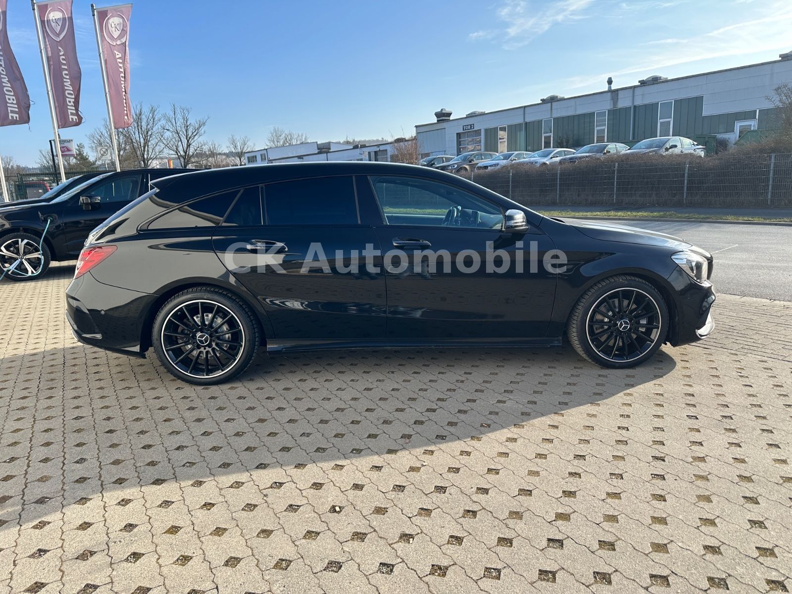 Fahrzeugabbildung Mercedes-Benz CLA 220 CDI Shooting Brake/4Matic/AMG-Line/LED