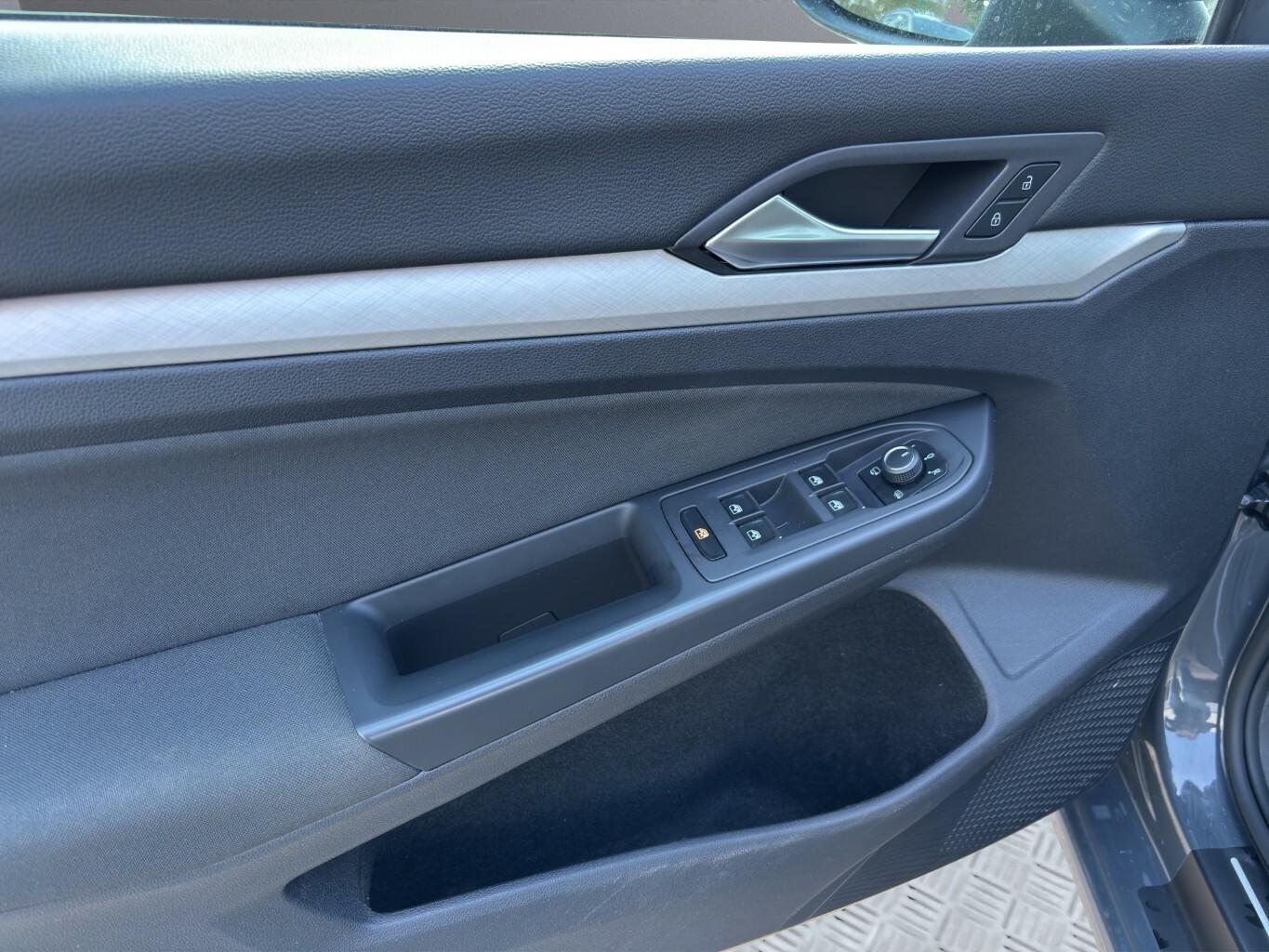 Volkswagen Golf Variant 1.5 TSI Life ACC Navi RearView, миниатюра 12