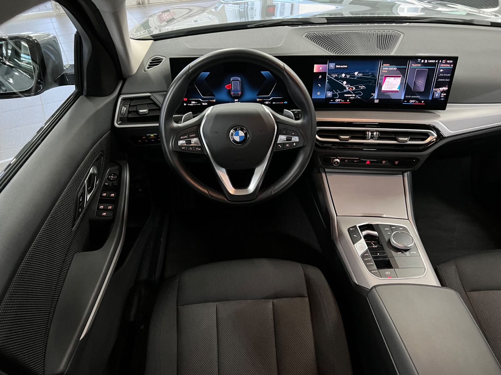 BMW 318 d Touring Driving Assistant+Facelift+Cockpit foto 14