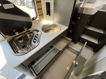 HYMER  ERIBA  HYMERCAR ML-T CrossTrail 580 4x4 Winterpaket GFK ZV Delta