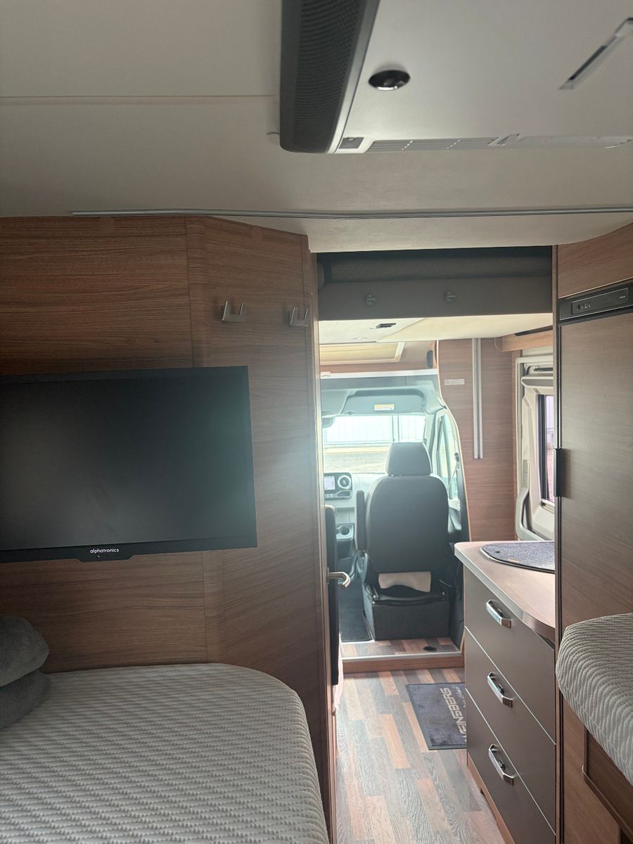 Fahrzeugabbildung Weinsberg CaraCompact Suite MB 640 MEG