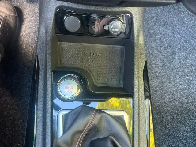 Fahrzeugabbildung SWM G03 S SCHIEBEDACH LEDER NAVI KAMERA 7 SITZER