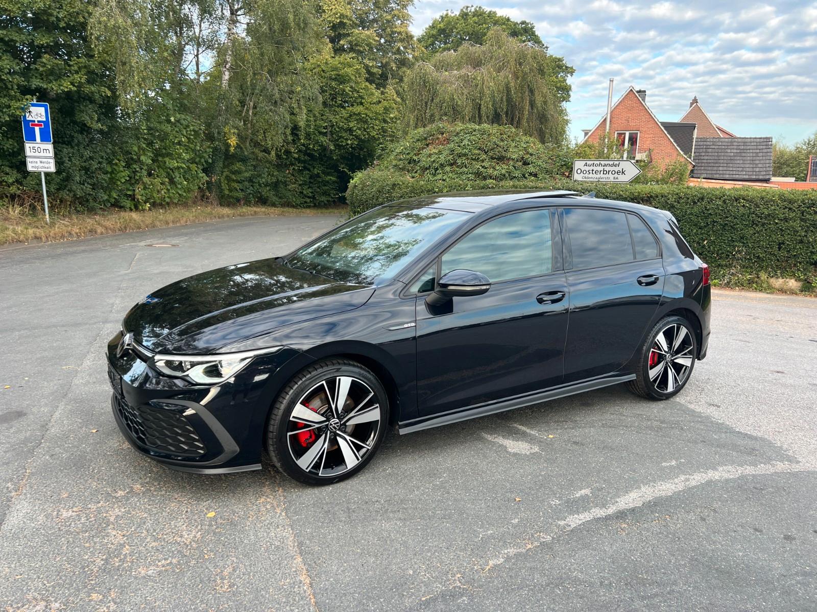 Volkswagen Golf VIII  GTD DSG AHK / 45 Tkm /  Panorama