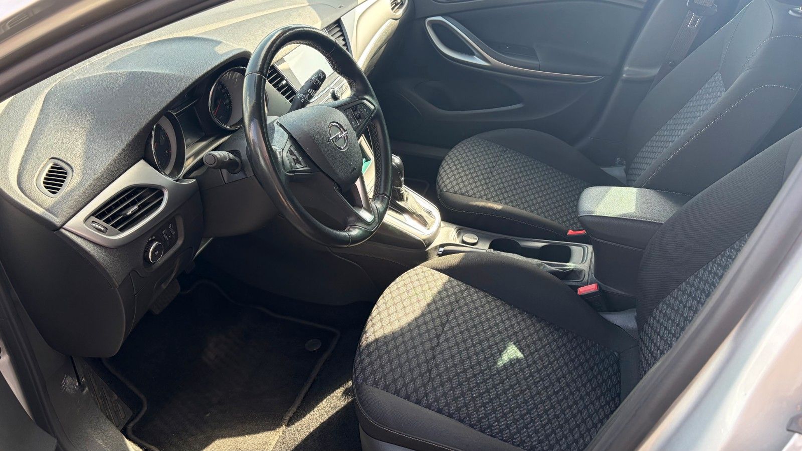 Fahrzeugabbildung Opel Astra K Sports Tourer Edition Start/Stop