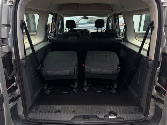 Citan Kombi 111 CDI extralang, 7 Sitze, AHK Bild 9