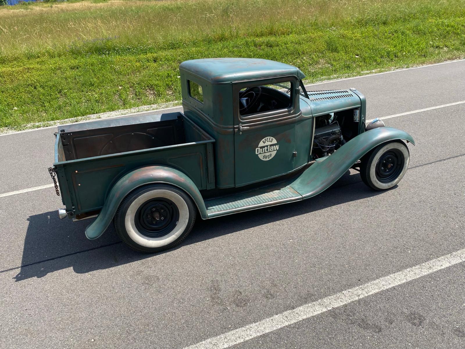 Ford Pickup 1932 V8 "Ford Outlaw Speed Shop" Hot Rod