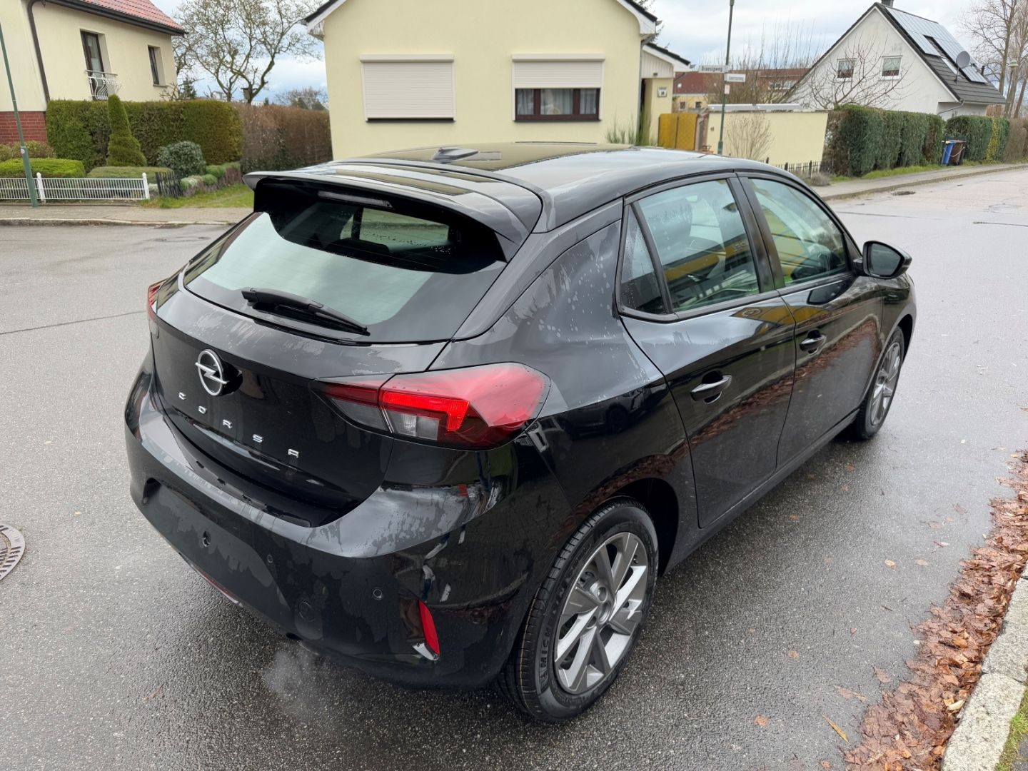 Fahrzeugabbildung Opel Corsa F 1.2 Turbo mit Sitz- und Lenkradheizung