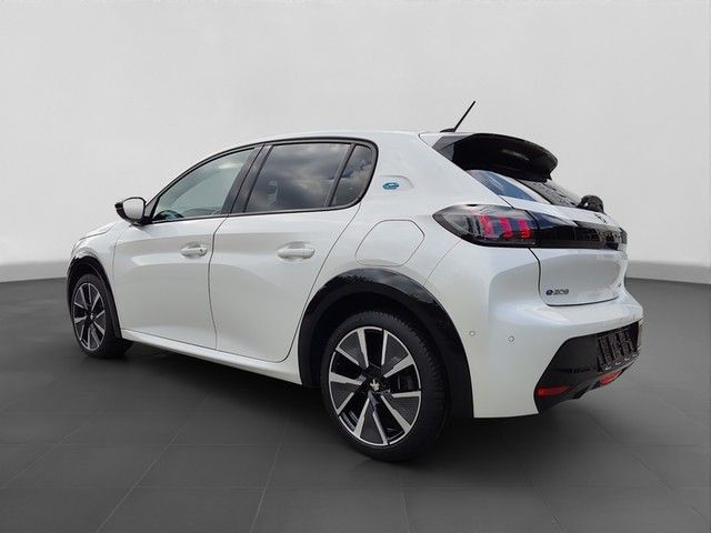 Peugeot e-208 GT Pack PANO NAVI SHZ PDC KAMERA ACC DAB+  imagem 3