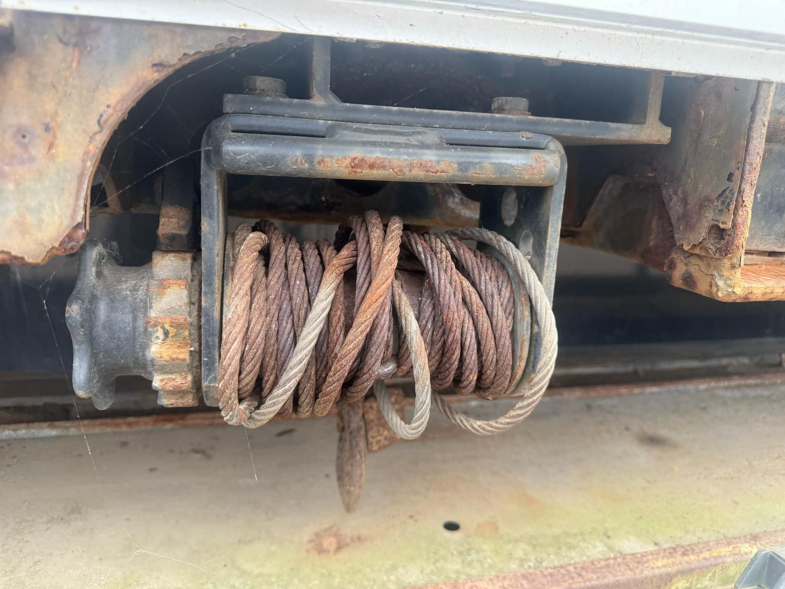 Fahrzeugabbildung Krone Stahlmattenauflieger mit Bordwände - TÜV Neu