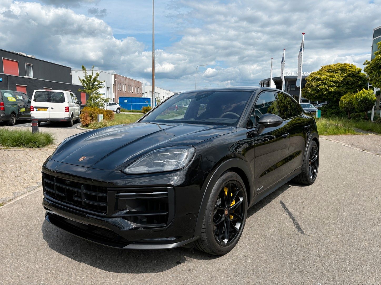 Porsche Cayenne Coupe Turbo E-Hybrid mit GT-Paket