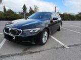 BMW 520d Touring LCI | M-Lenkrad | Head-Up | LED - BMW 520 Gebrauchtwagen in Stuttgart