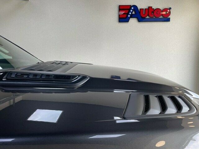 Fahrzeugabbildung Dodge LIMITED NIGHT HUD-TAILGATE-RAMBOX-360°-HUD