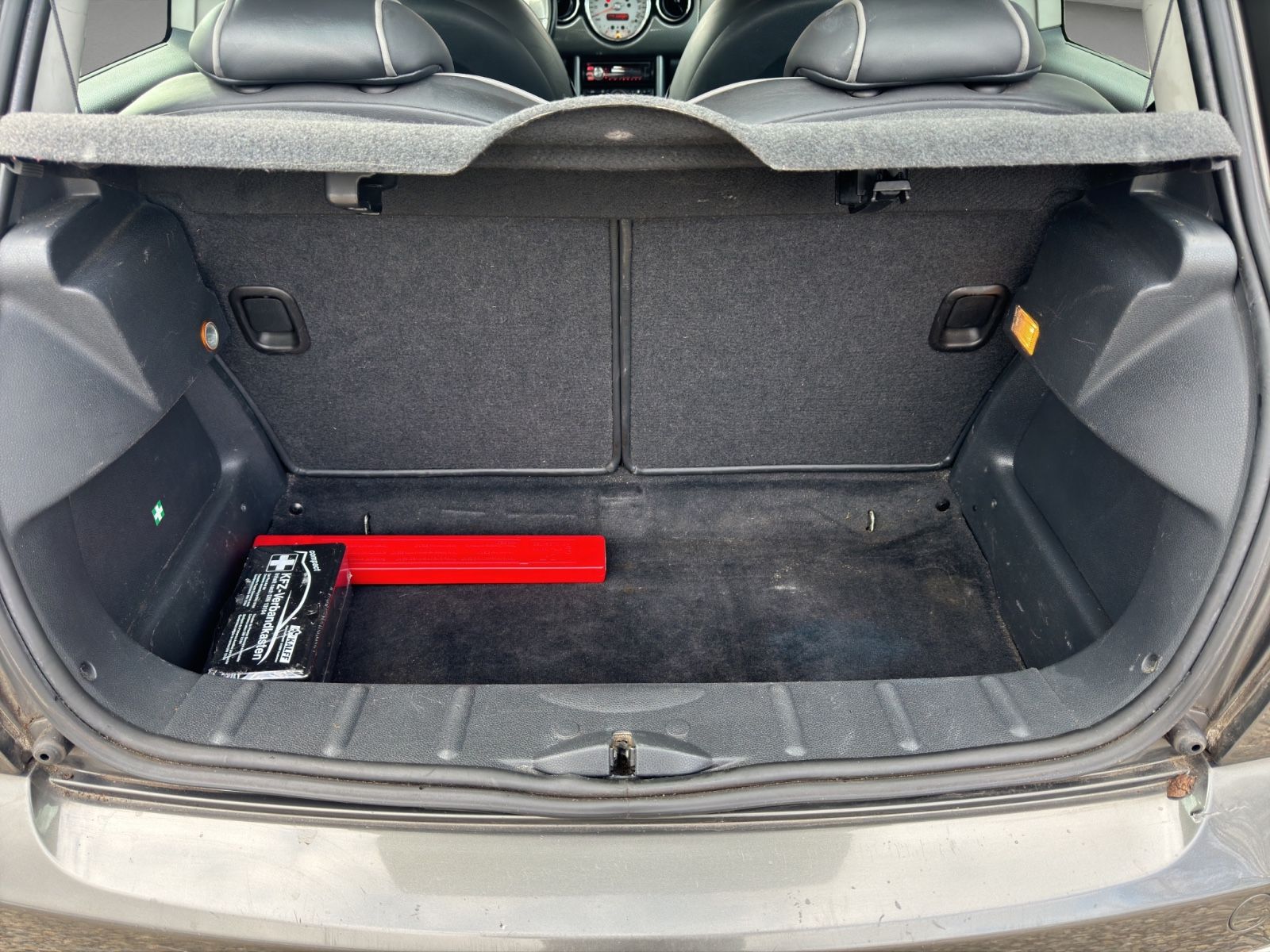 Fahrzeugabbildung MINI ONE /Klima/Sitzhz./TÜV/HU/Leder