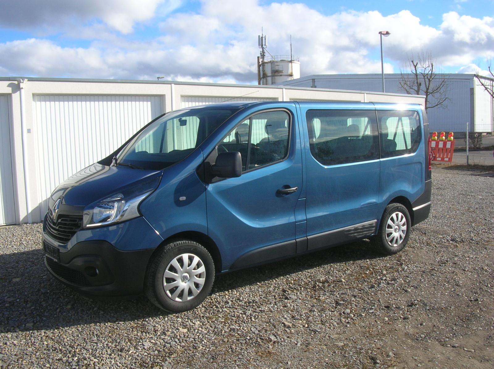 Renault Trafic L1H1 2,7t - 9Sitze-Navi-Klima-AHK-PDC