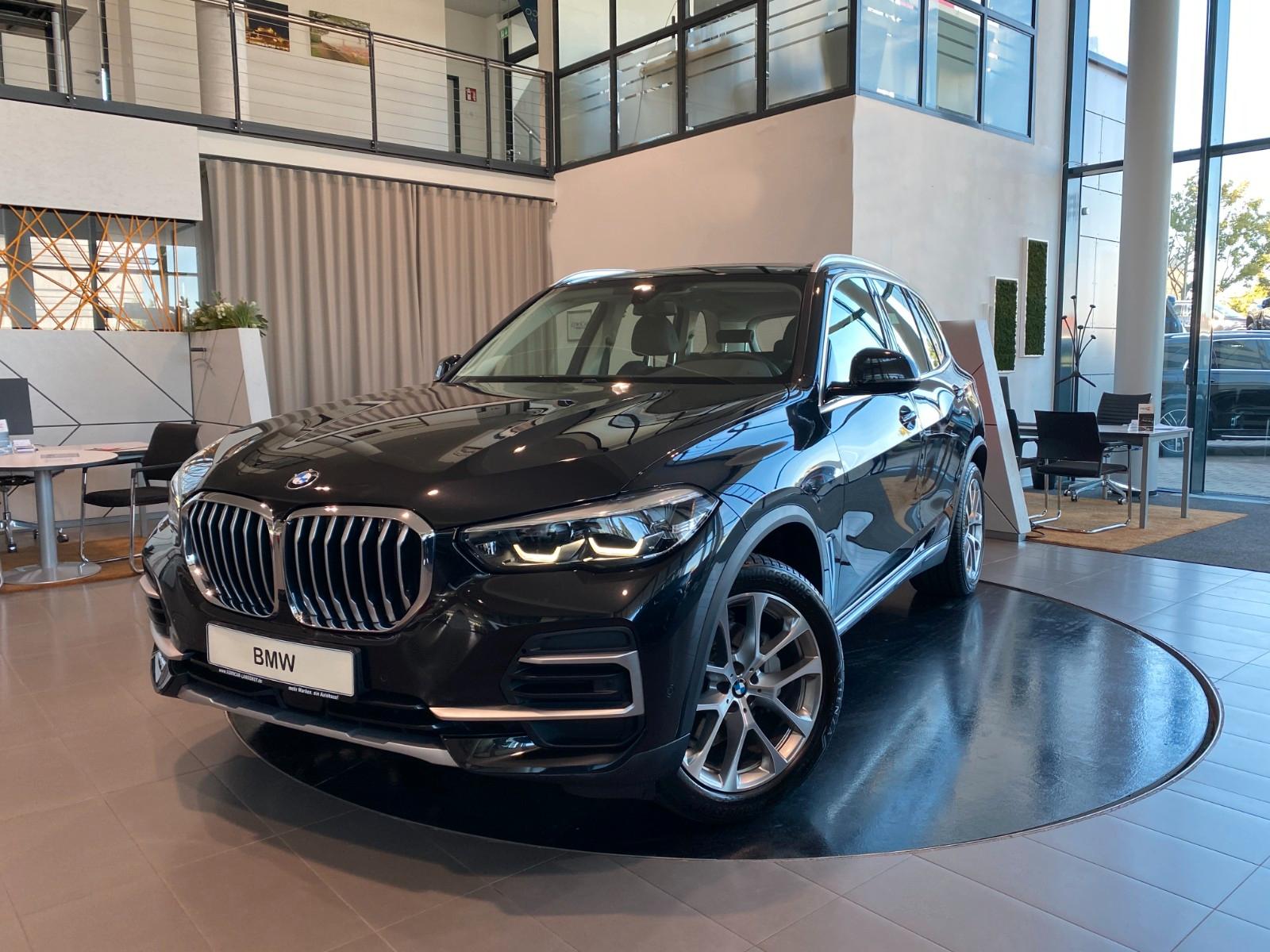 BMW X5 xDrive xLine CockpitProf Sthz Pano Leder