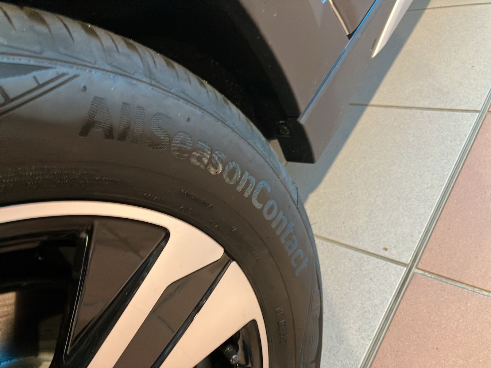 Fahrzeugabbildung Volkswagen Taigo Energy TSI DSG LED ACC SH RearView AppConn