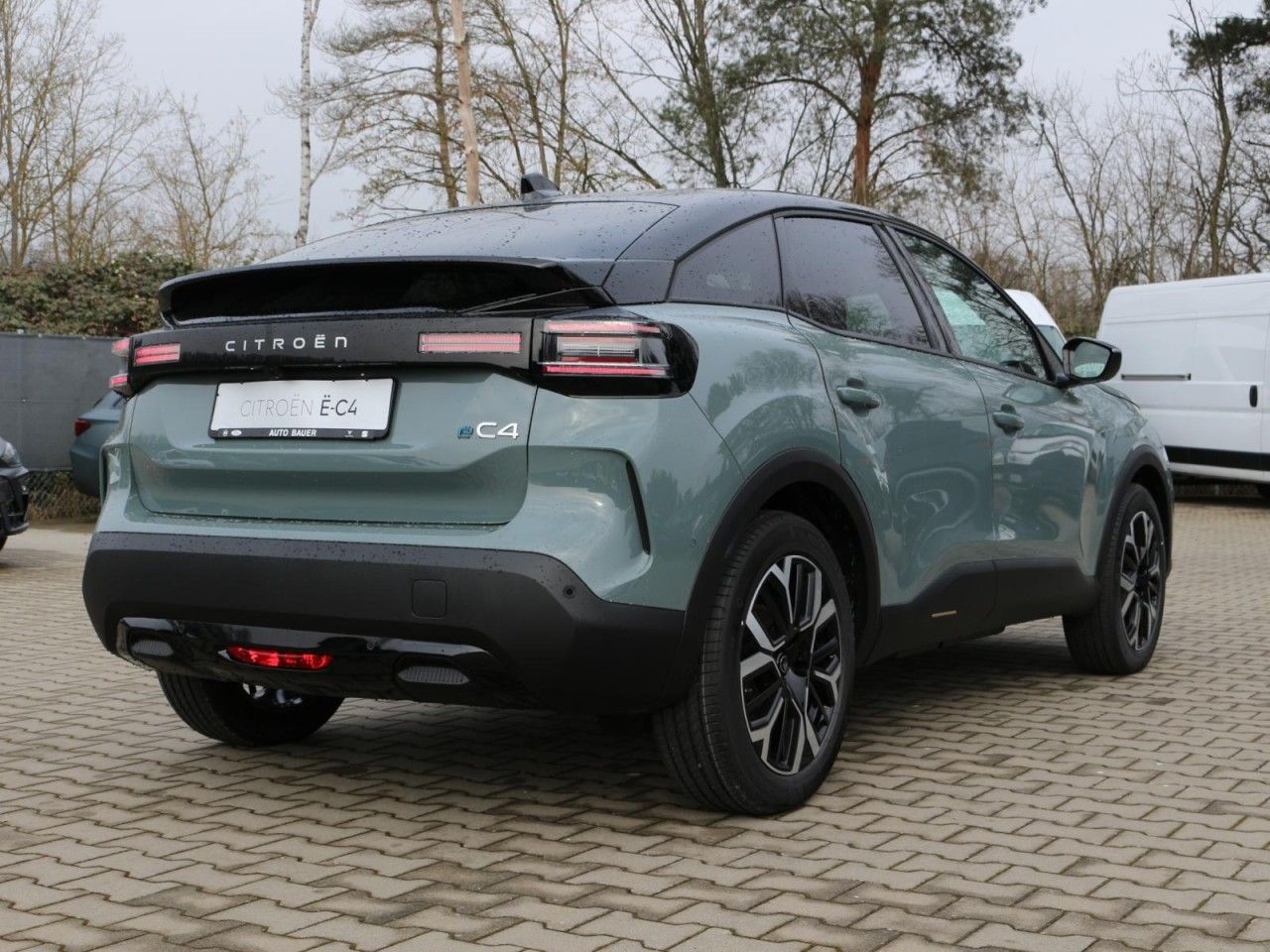 Fahrzeugabbildung Citroën ë-C4 156 Max