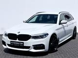 BMW 540i Touring xDrive M Sport Paket /LED/ACC/HUD/ - BMW 540 mit Benzin-Antrieb: Scheckheftgepflegt, Kombi