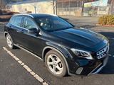 Mercedes-Benz Mercedes  Benz GLA180 - Mercedes-Benz GLA 180: Von Privat