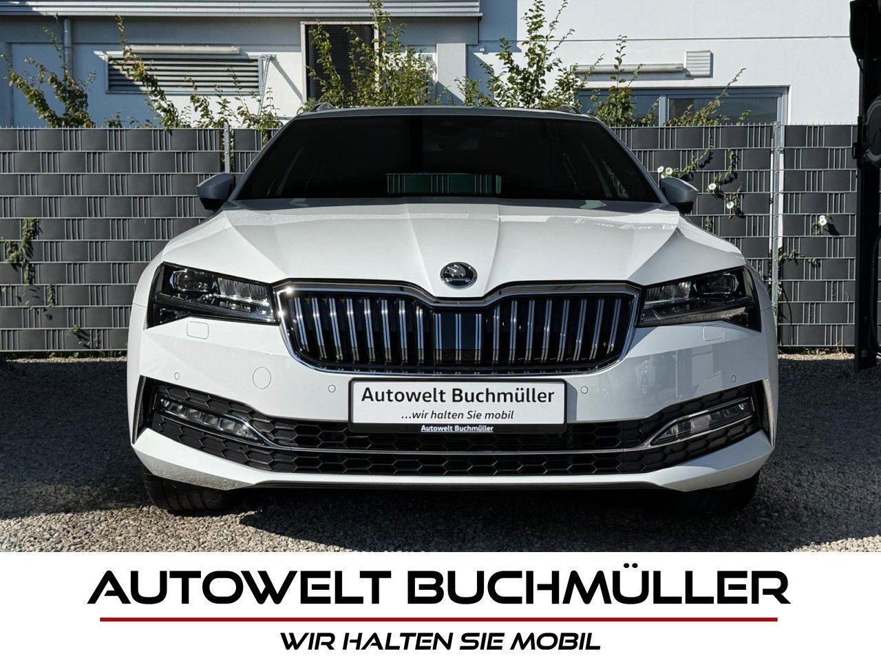 Gebrauchtwagen Skoda Superb Superb 2.0 TDI DSG,L&K,AHK,PANO,VIRTUAL,LEDER in Nersingen