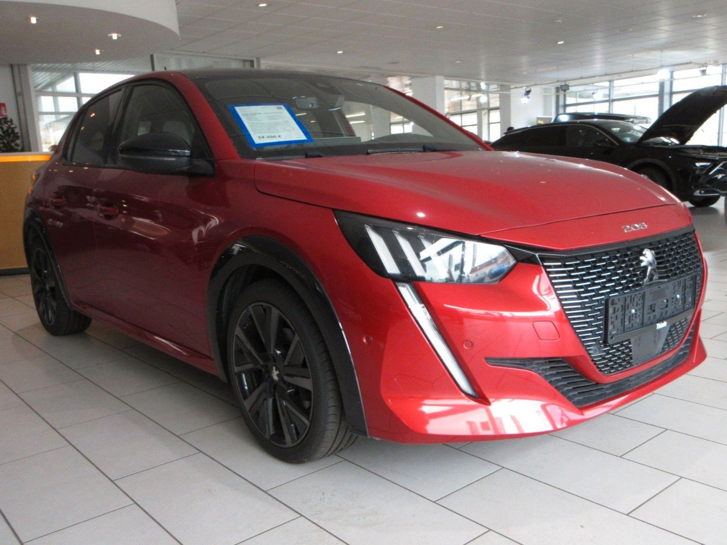 Fahrzeugabbildung Peugeot 208 GT Pack LED/NAVI/SHZ/PANO/HEADUP/PDC/17"