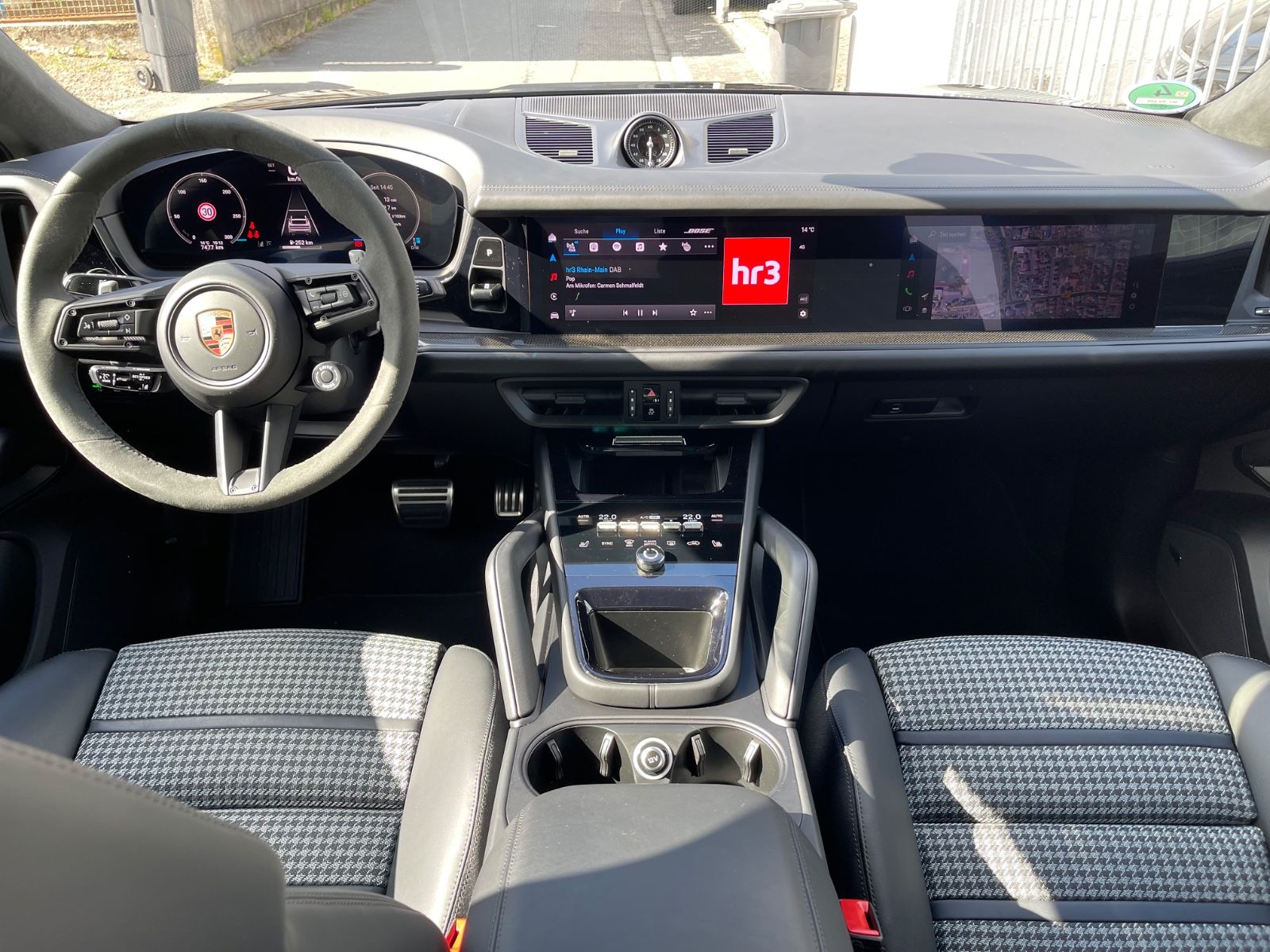 Fahrzeugabbildung Porsche Cayenne GTS Coupé Leichtbau|ACC|HUD|PASM|3.Displ